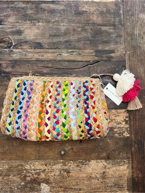 NWT Anitk Kraft Braid Clutch